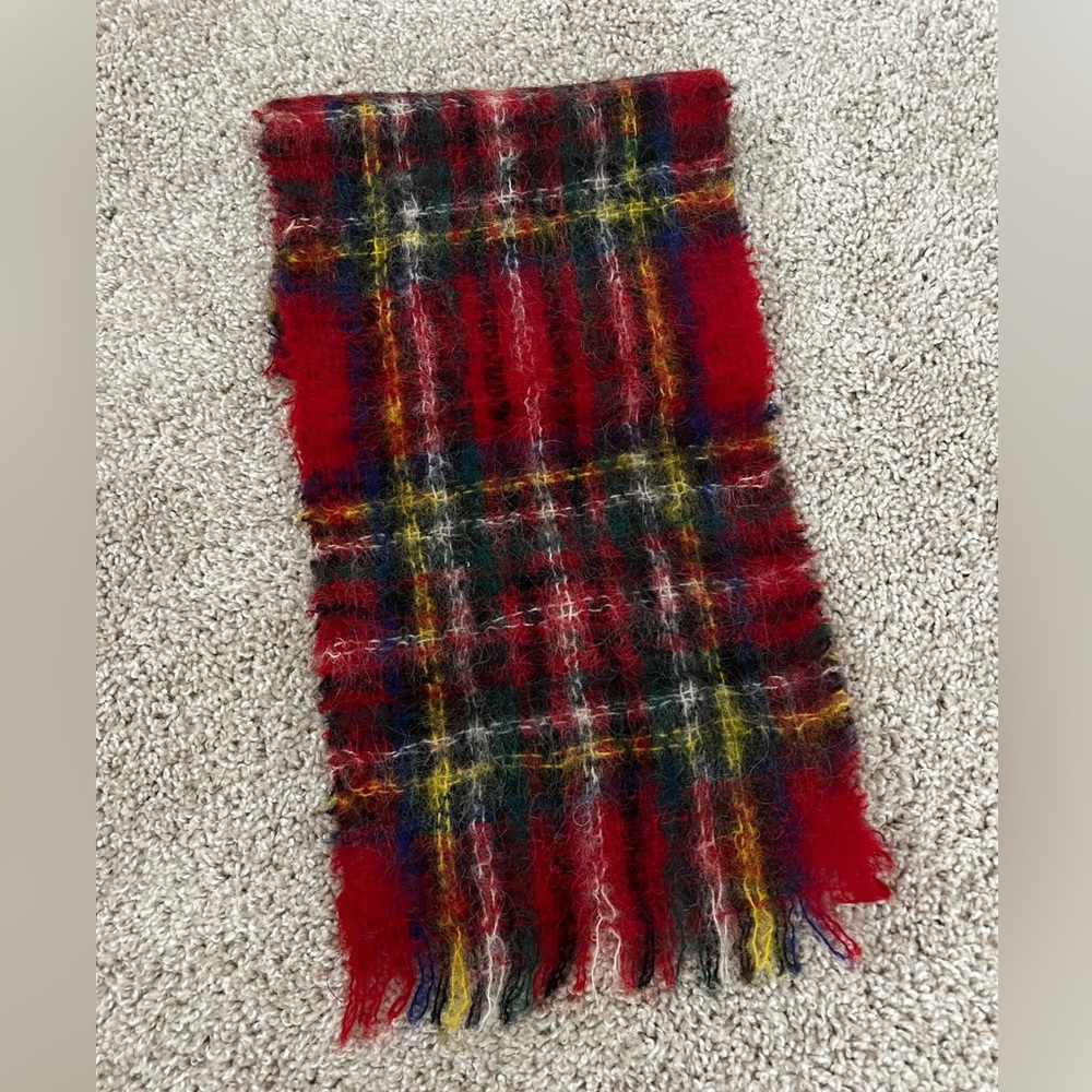 Glentana Made in Scotland Red Plaid Mohair Wool Scarf Size 43"x8" GG